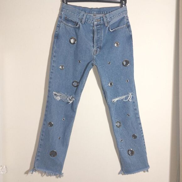 Carmar Women's Distressed High Rise Stretch Metal Grommets Raw Hem Jeans 29 EUC - Picture 3 of 9